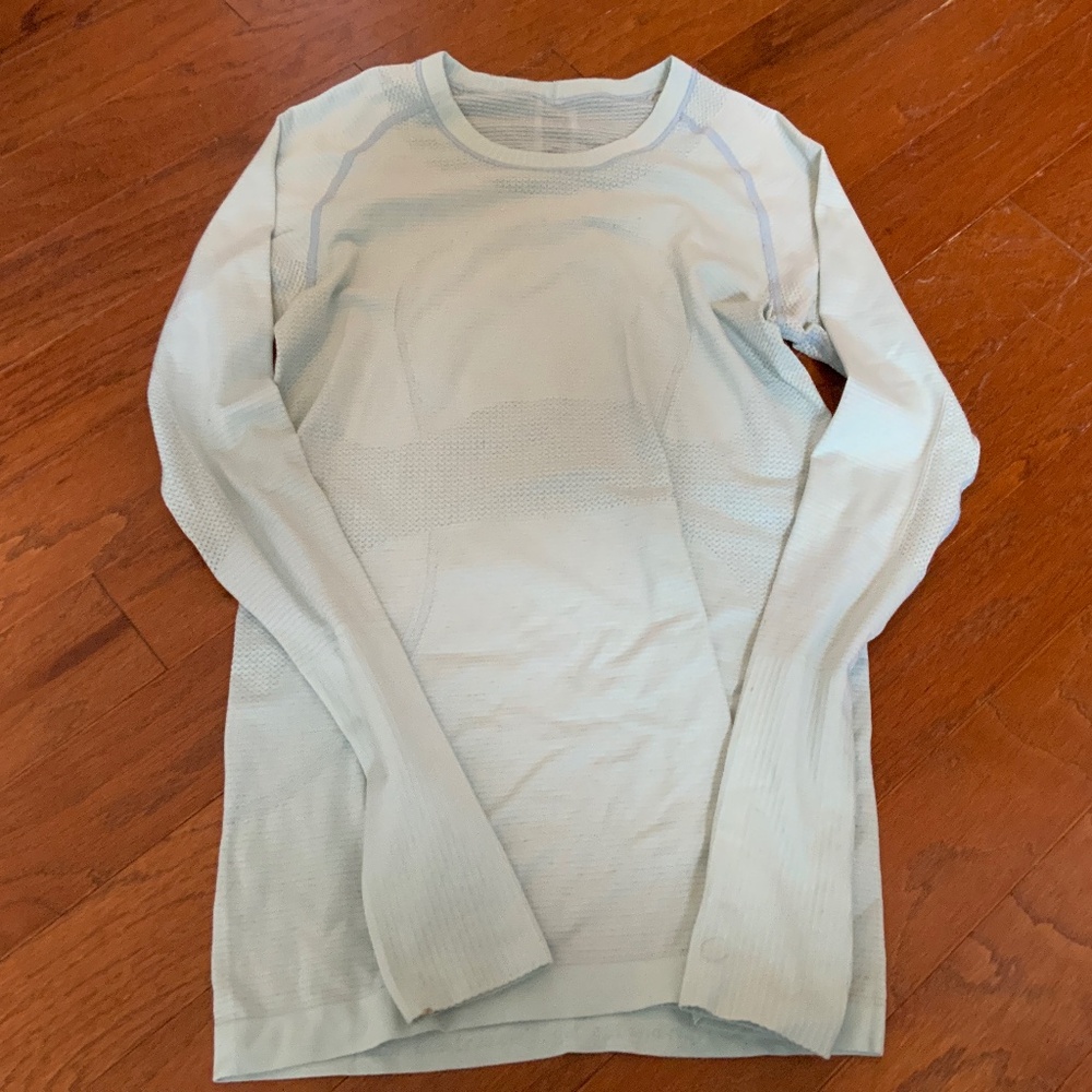 Lululemon long sleeve swiftly tech